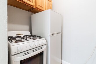 435 W Roscoe St, Unit 3A in Chicago, IL - Building Photo - Building Photo