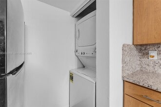 15221 SW 80th St in Miami, FL - Building Photo - Building Photo