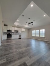 112 Cora Lee Ln in Moody, TX - Building Photo - Building Photo