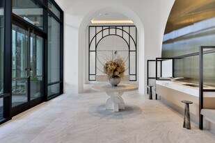 2311 Westheimer Rd in Houston, TX - Building Photo