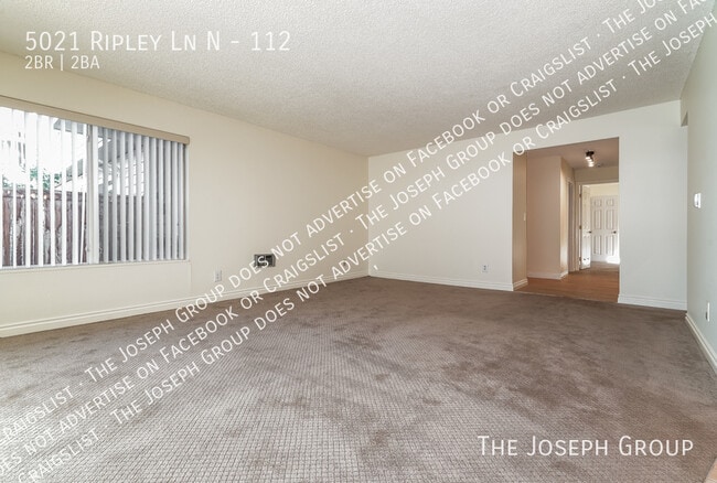 5021 Ripley Ln N in Renton, WA - Foto de edificio - Building Photo