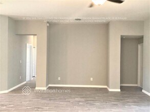 241 Majestic Sundown Ct in Brandon, FL - Building Photo - Building Photo