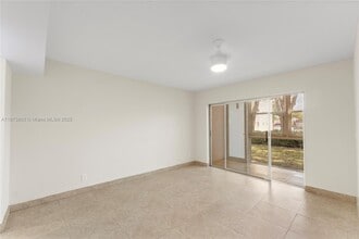 300 Berkley Rd in Hollywood, FL - Building Photo - Building Photo