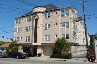 Radcliffe Arms Apartments in Oakland, CA - Building Photo - Building Photo