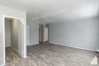 7333 N Ridge Blvd in Chicago, IL - Foto de edificio - Building Photo