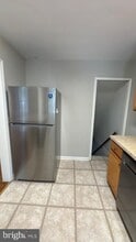 8676 Oak Rd in Parkville, MD - Building Photo - Building Photo