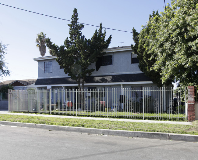 6911 Agnes Ave in North Hollywood, CA - Building Photo - Building Photo