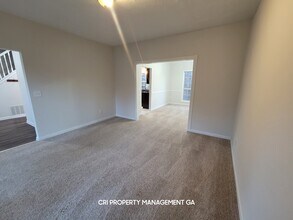 1940 Stone Forest Dr in Lawrenceville, GA - Building Photo - Building Photo