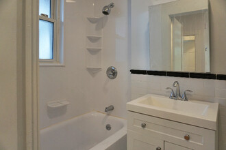 2 Ivaloo St, Unit #4-B in Somerville, MA - Building Photo - Building Photo