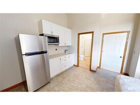 542 Benson Ave SW in Willmar, MN - Building Photo