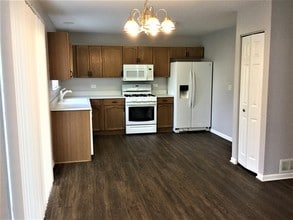 2631 Fairfax Ln in Lake In The Hills, IL - Building Photo - Building Photo