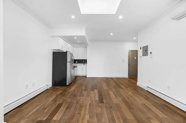 property at 792 Hart St