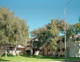 715 S Ext Rd in Mesa, AZ - Building Photo - Building Photo