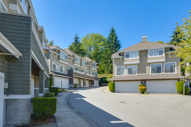 Santa Clara in Burnaby, BC - Building Photo - Building Photo