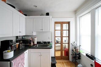 333 Harvard St, Unit 12 in Cambridge, MA - Building Photo - Building Photo