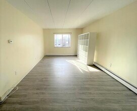 183 Harvard St, Unit 64 in Cambridge, MA - Foto de edificio - Building Photo