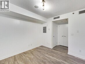 57-257 E Liberty St in Toronto, ON - Building Photo - Building Photo