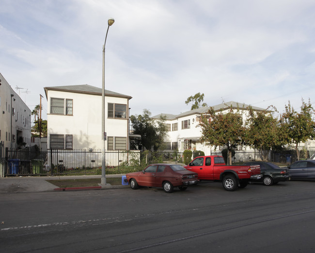 115-119 S Westmoreland Ave in Los Angeles, CA - Foto de edificio - Building Photo