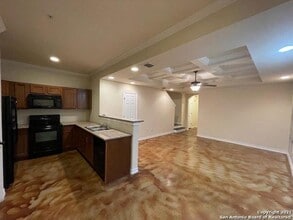14102 Veneto Dr in San Antonio, TX - Building Photo - Building Photo