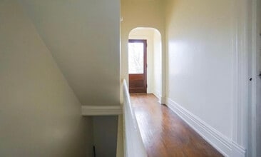 107 Clinton Ave, Unit C in Tiffin, OH - Foto de edificio - Building Photo