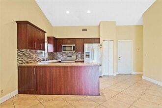 4950 NW 83rd Ave in Lauderhill, FL - Building Photo - Building Photo