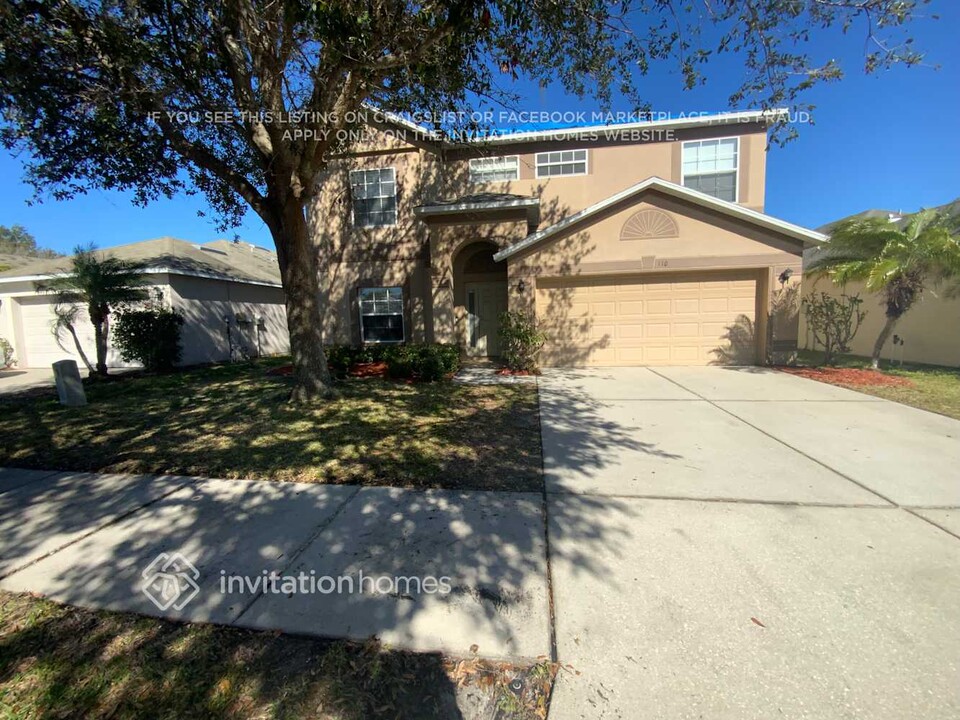 110 Smokey Hill Ave in Ruskin, FL - Foto de edificio