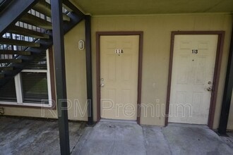2150 N Sherwood Forest Dr in Baton Rouge, LA - Building Photo - Building Photo