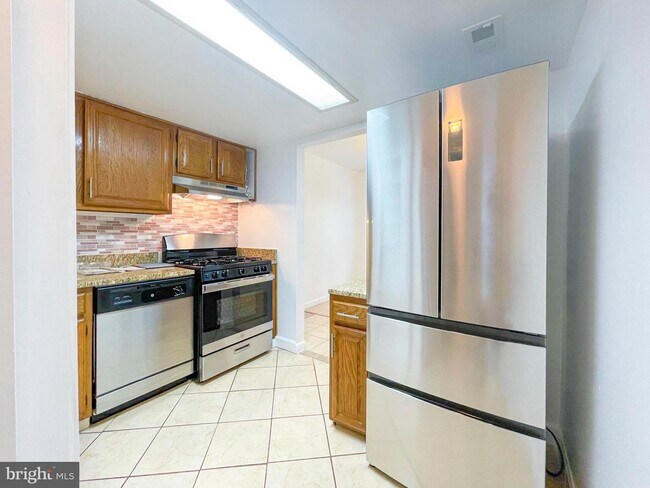 1532 Northgate Square-Unit -12A in Reston, VA - Building Photo - Building Photo