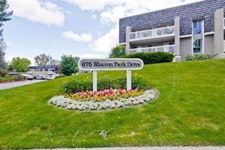 675 Sharon Park Dr, Unit 108 in Menlo Park, CA - Building Photo - Building Photo