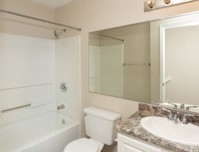 Springwood Townhomes in Tallahassee, FL - Foto de edificio - Interior Photo