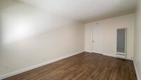 4060 Euclid Ave in San Diego, CA - Building Photo - Interior Photo