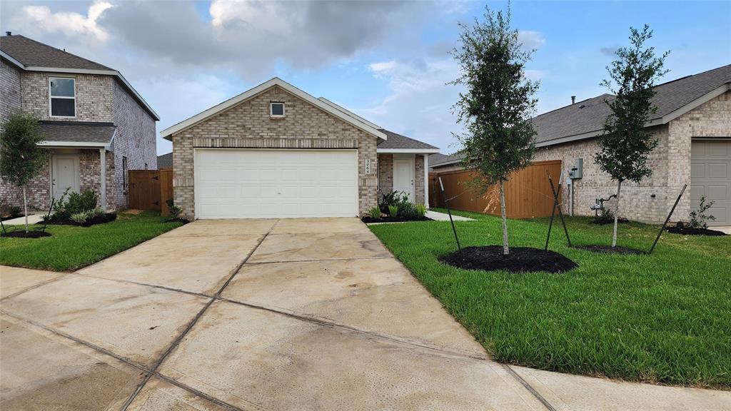 3064 Dawn Sound Dr in Park Row, TX - Building Photo