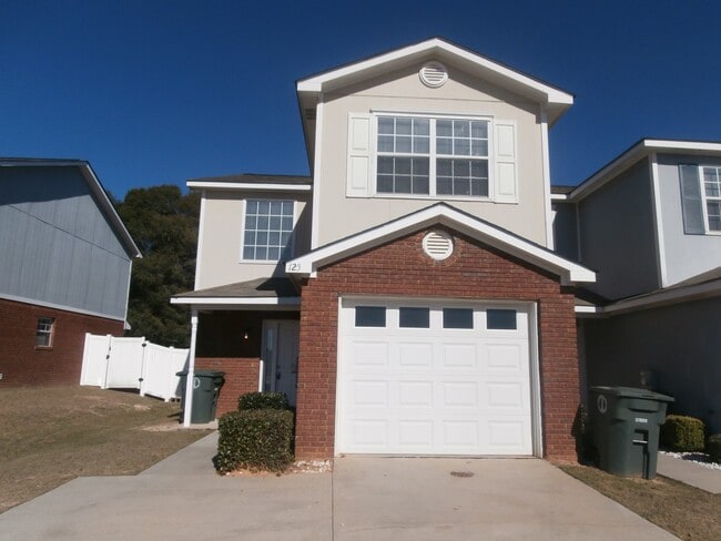 property at 125 Winthrope Ln