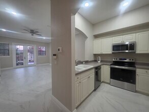 637 Hillcrest St in Orlando, FL - Building Photo - Building Photo