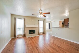 13723 Rural Oak St in Houston, TX - Building Photo - Building Photo