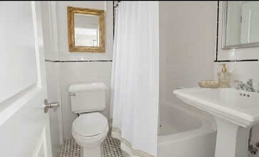 70 E 91st St, Unit 3A in New York, NY - Building Photo - Building Photo