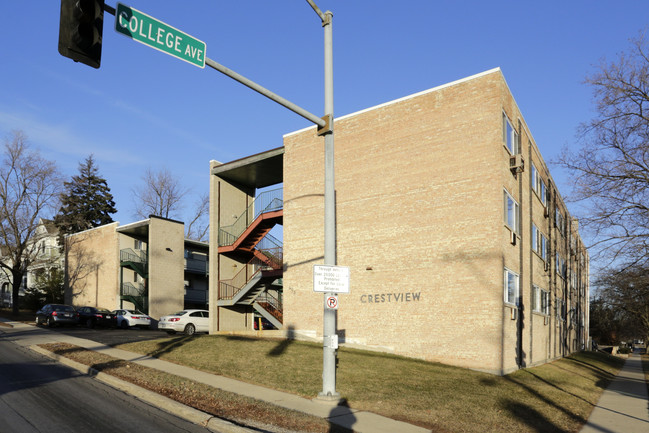 Crestview in Wheaton, IL - Foto de edificio - Building Photo