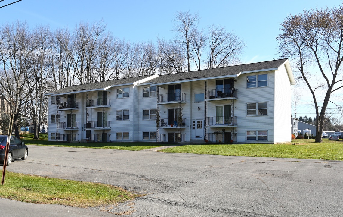 5818 Park Rd in Marcy, NY - Building Photo