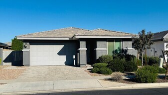 14424 W Aster Dr in Surprise, AZ - Building Photo