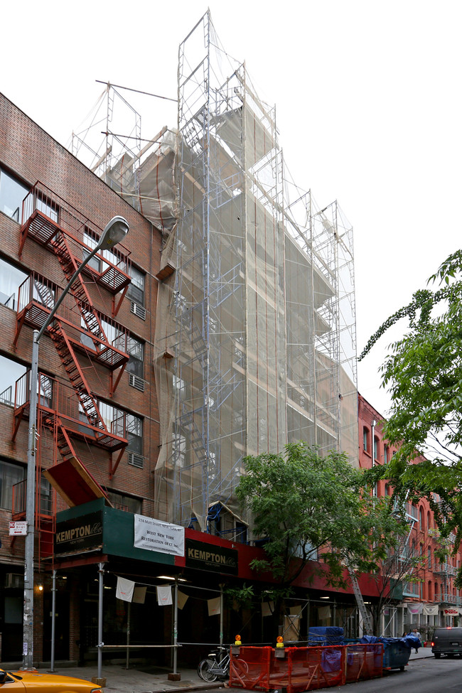 274 Mott St in New York, NY - Building Photo - Building Photo