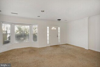 12158 Salemtown Dr in Woodbridge, VA - Building Photo - Building Photo