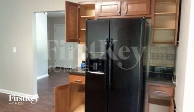9331 Forest Hills Dr in Tampa, FL - Building Photo - Building Photo