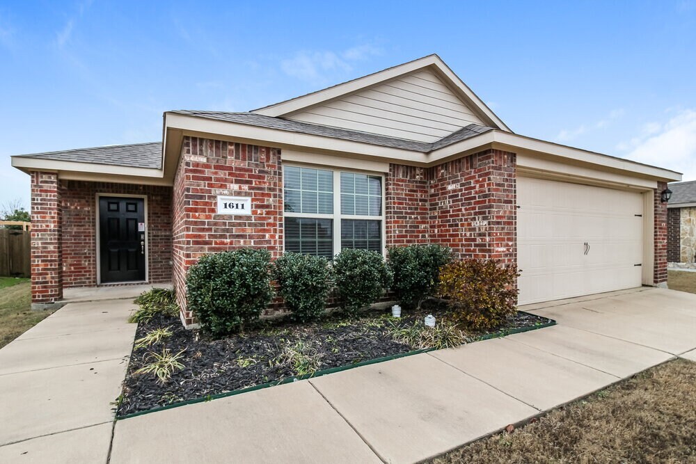 1611 Sorghum Dr in Princeton, TX - Building Photo