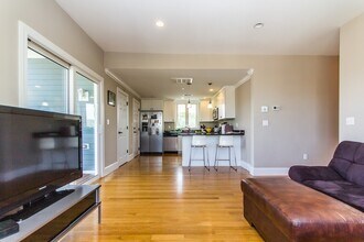 40 Ellery St, Unit 1 in Boston, MA - Building Photo - Building Photo