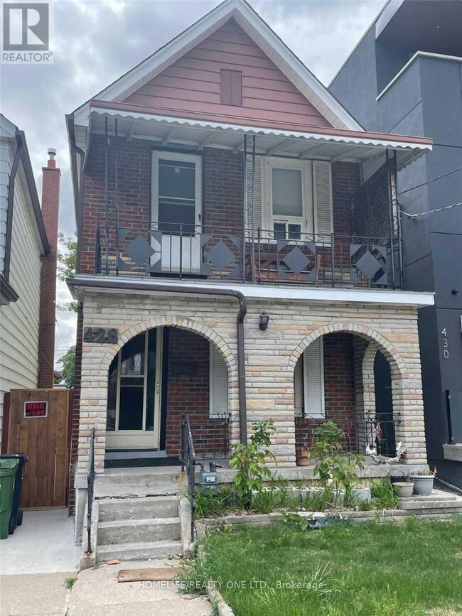 428 Westmoreland Ave N