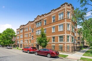 940 E 48th St in Chicago, IL - Building Photo
