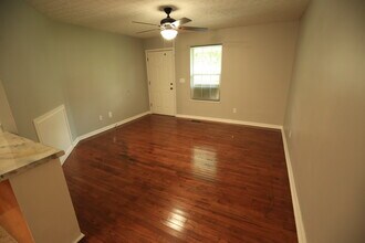 409 Filter Plant Rd, Unit B in Franklin, KY - Foto de edificio - Building Photo