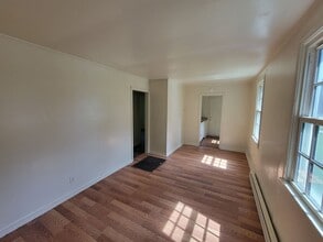 1321 Mayfair Ave in Greensboro, NC - Building Photo - Building Photo