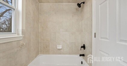 695 S 11th St in Newark, NJ - Building Photo - Building Photo