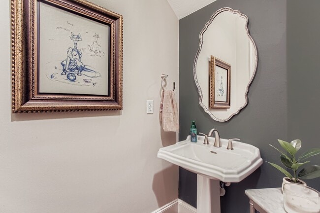 property at 31 Glenleigh Pl